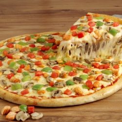 عجينة البيتزا باللبن